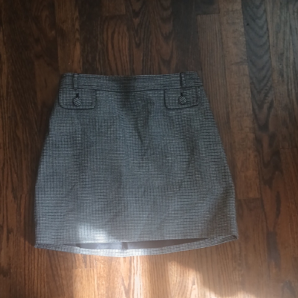 Banana Republic Black and White Mini Skirt